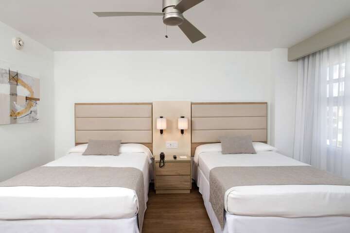 Room 21 of 47