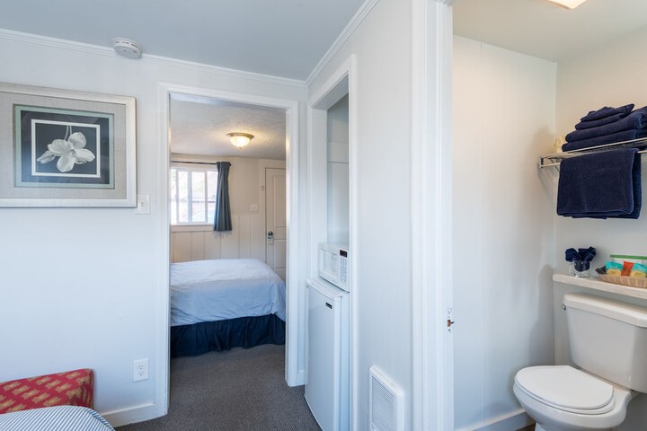 Room 25 of 72
