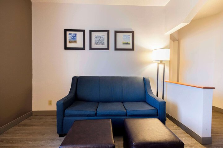 Room 51 of 107