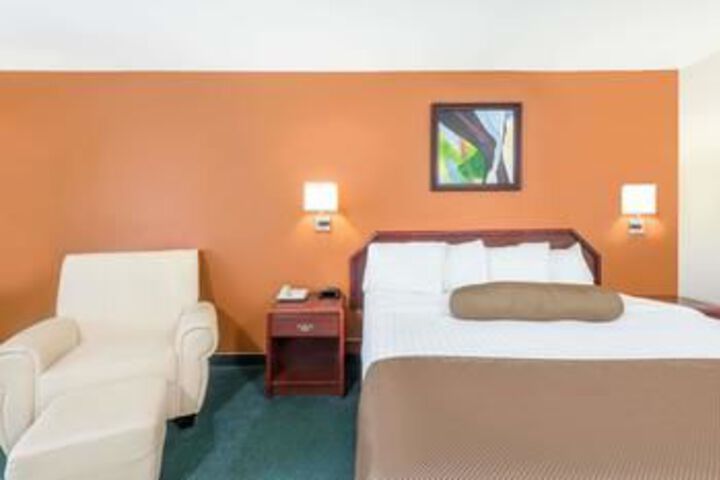SureStay Plus Hotel by Best Western Somerset