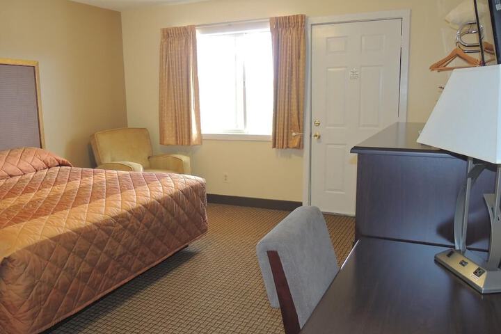 Room 6 of 22