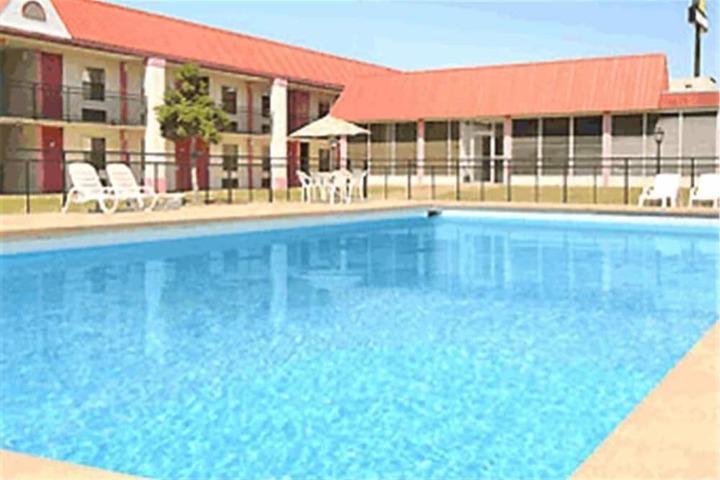 Pool 7 of 26