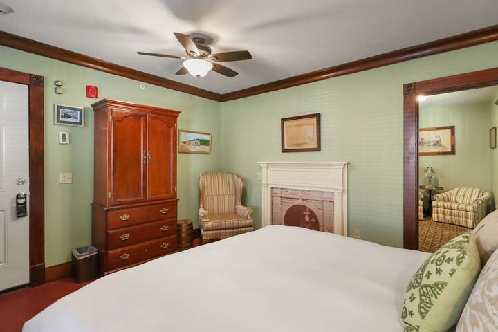 Trainmasters Inn