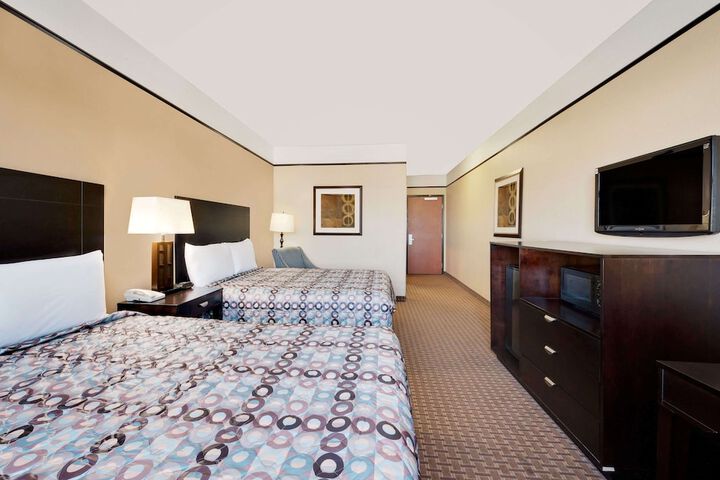 Room 7 of 15