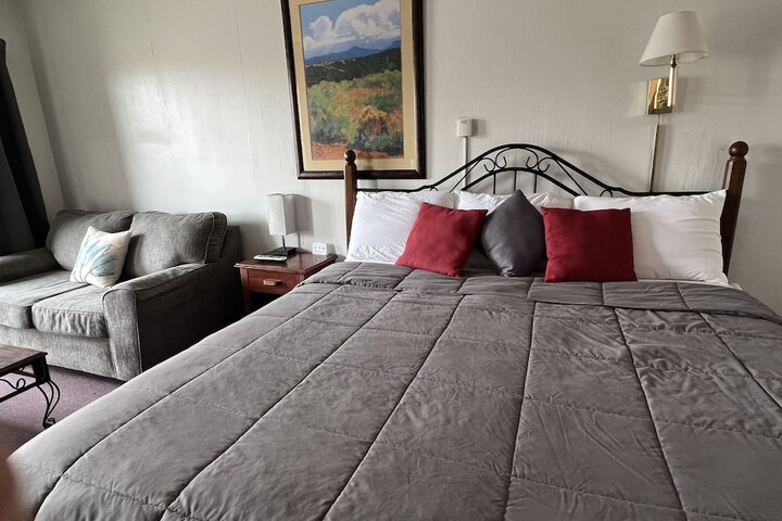 Midtown Inn & Suites