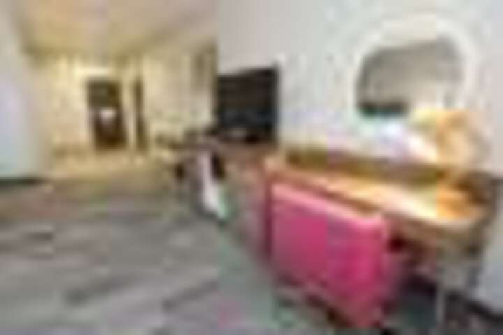 Room 71 of 200