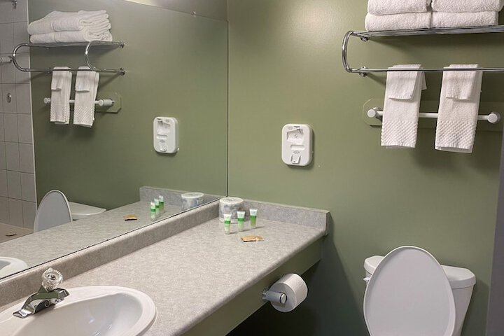Room 48 of 82