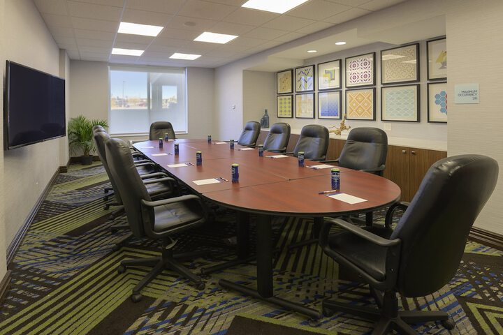 Holiday Inn Express & Suites North Bay by IHG