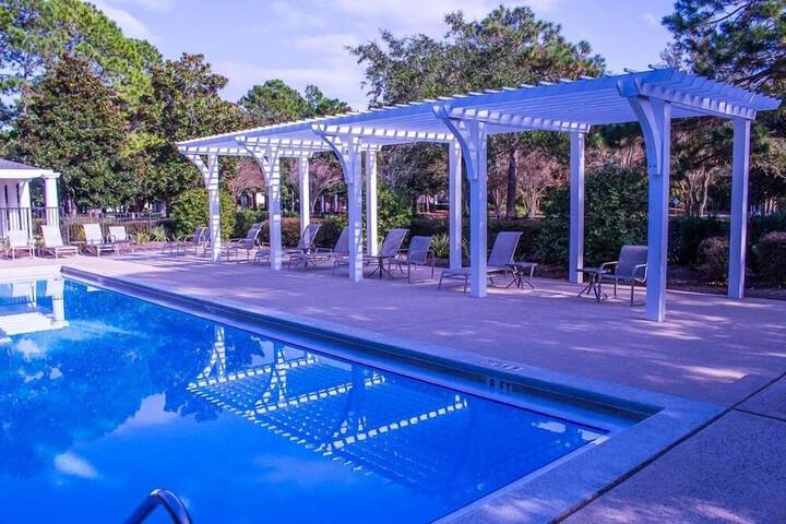 Pool 17 of 70