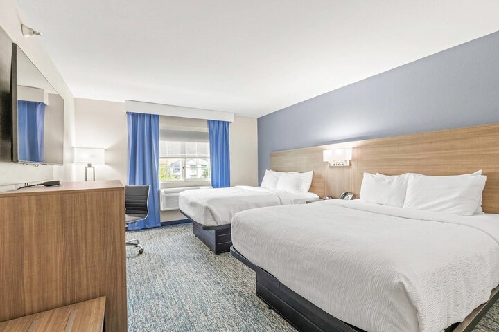 Quality Inn & Suites on the River
