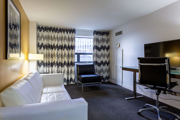 Room 40 of 69