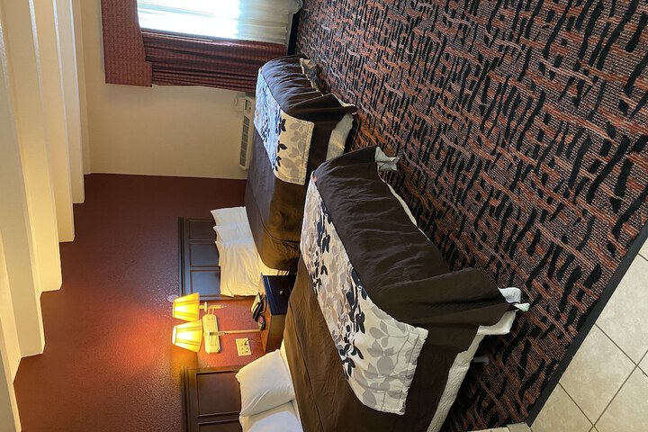Room 17 of 31