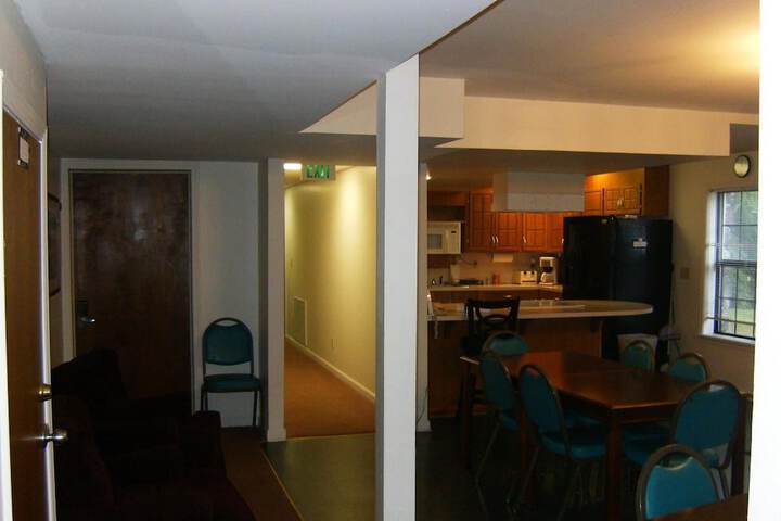 Room 13 of 47