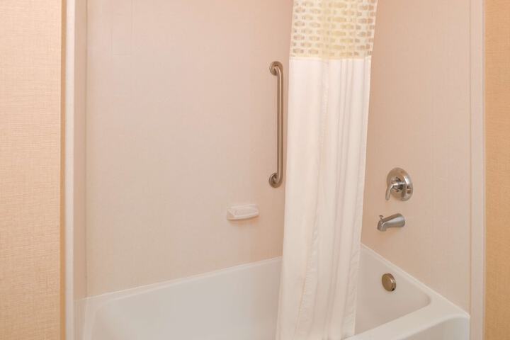 Room 21 of 46