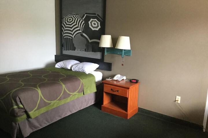 Room 9 of 19
