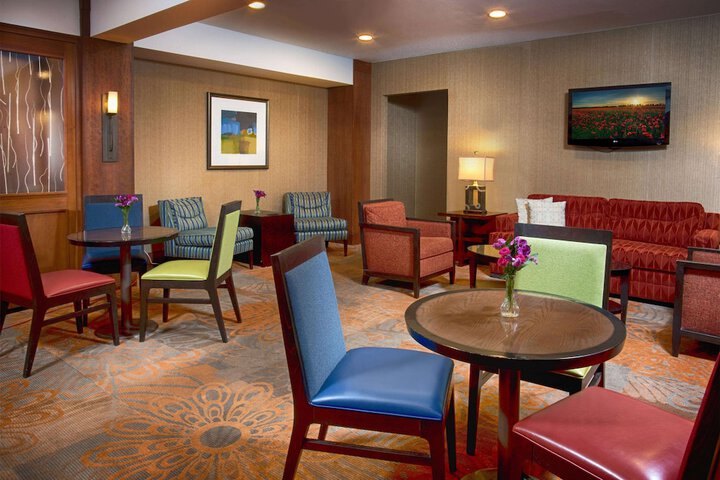 DOUBLETREE BY HILTON NORWALK