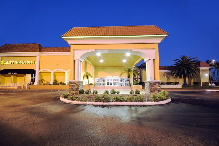 Hotel 6 of 55