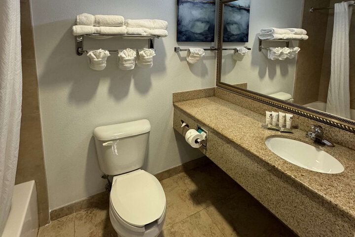 Room 10 of 23