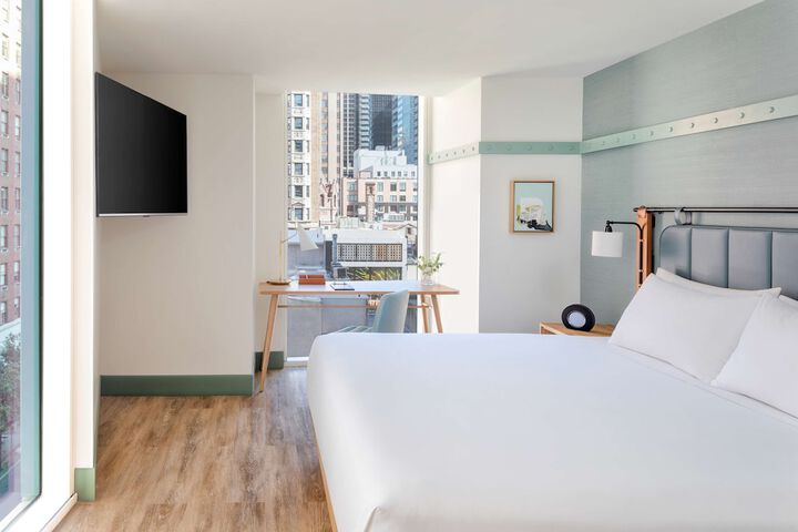 Room 29 of 46