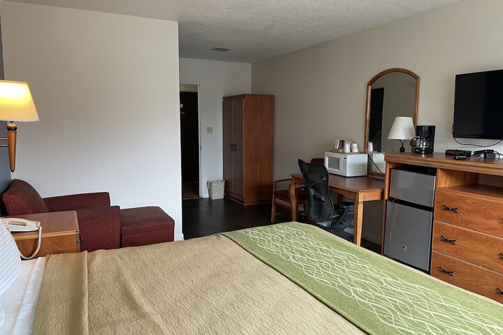 Room 11 of 20
