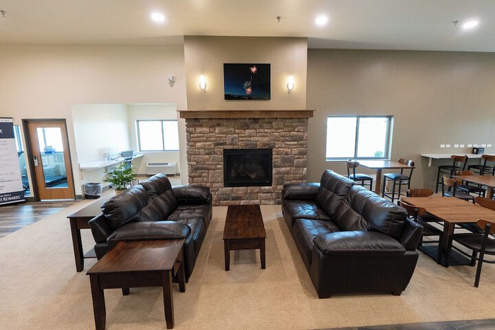Cobblestone Inn & Suites - Sheldon