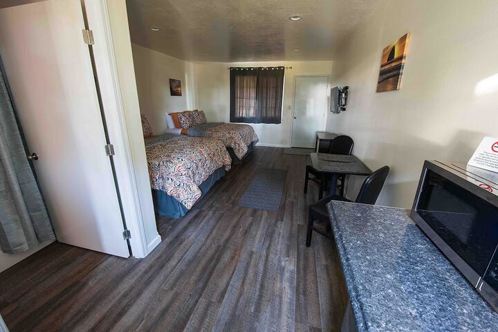 Pacific City Inn