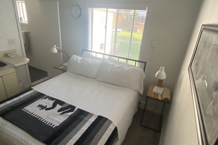 Room 42 of 75