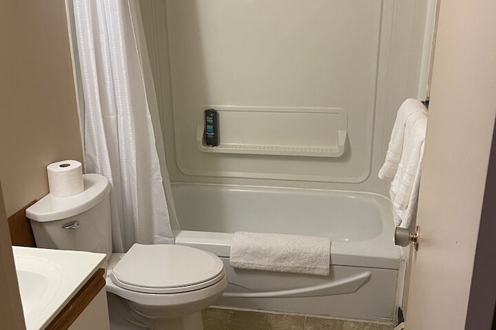 Room 17 of 47