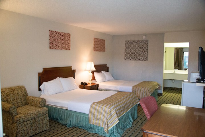 Room 12 of 15