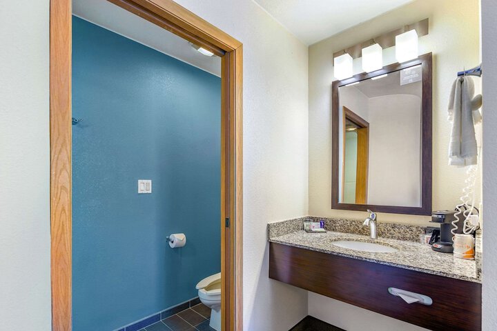 Room 19 of 29