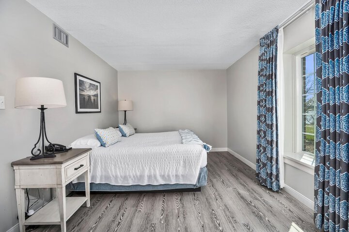 Room 8 of 23