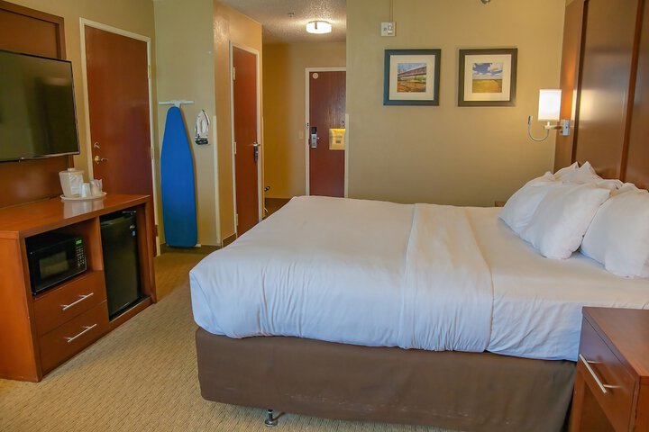 Room 27 of 77