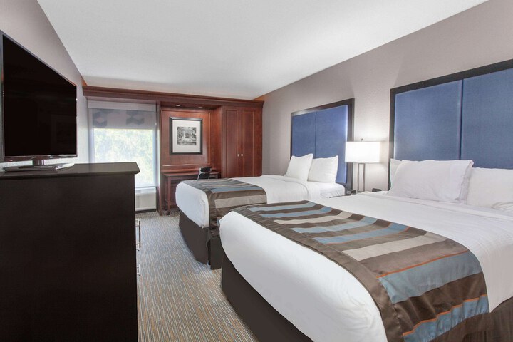 Room 7 of 18