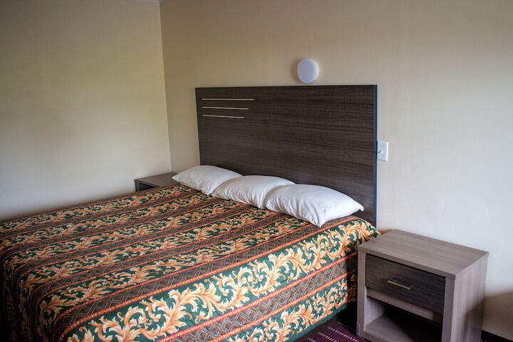Room 9 of 10