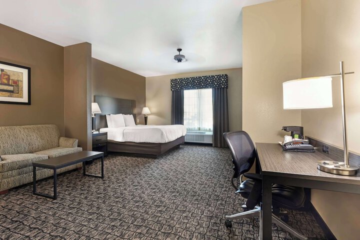 Room 14 of 28