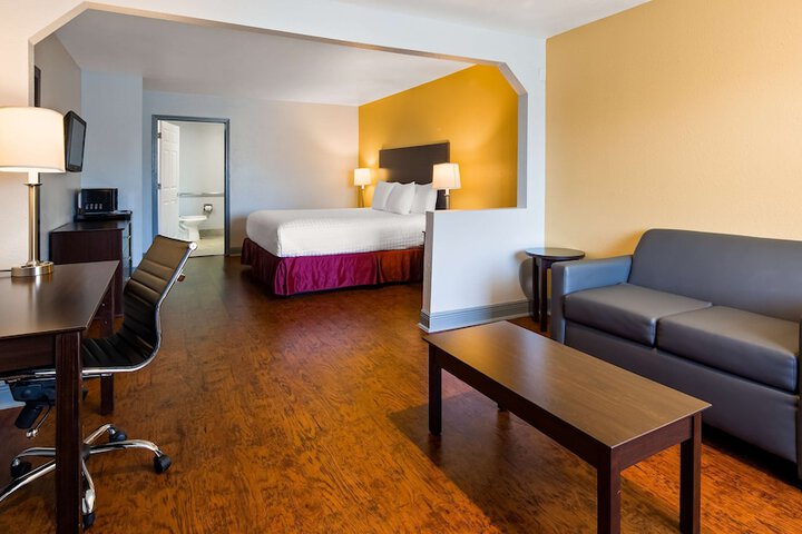 SureStay Plus Hotel by Best Western Hammond