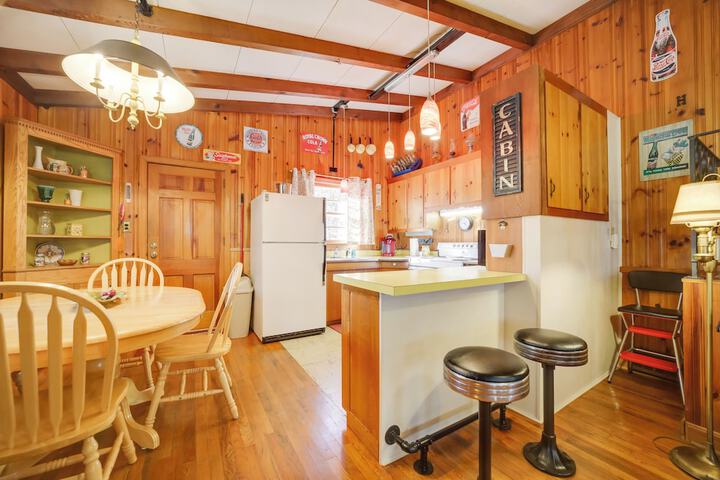 the Red Loft Candler Cottage Near Hiking Trails!