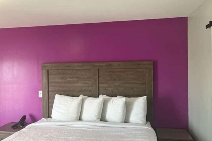 Room 18 of 31