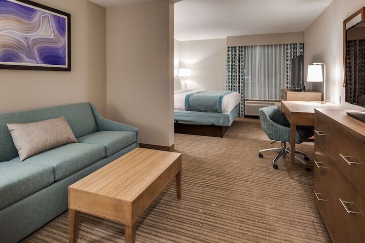 Room 15 of 25