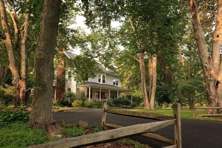 The White Oak Inn
