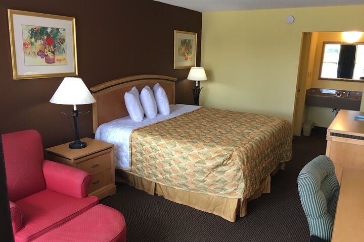 Room 5 of 15