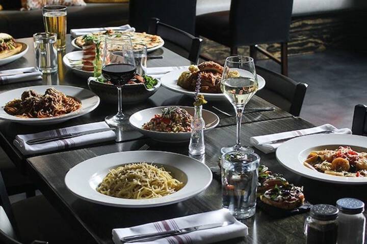 Dining 66 of 77
