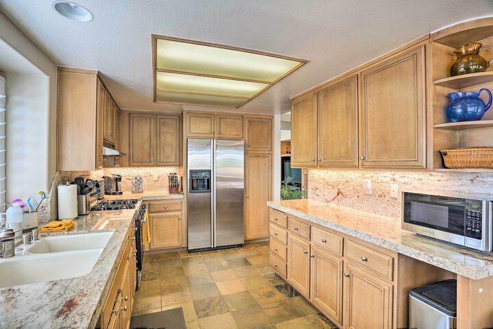 Indian Wells Oasis w / Pool: Walk to Tennis Garden!