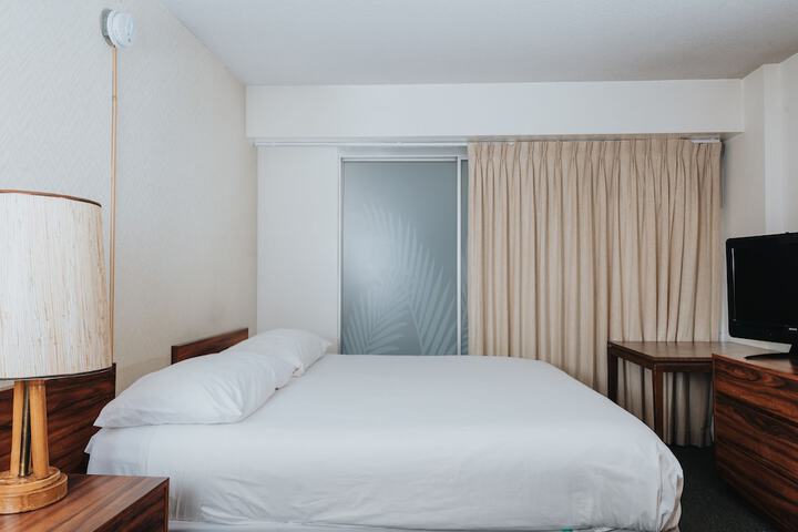 Room 51 of 90