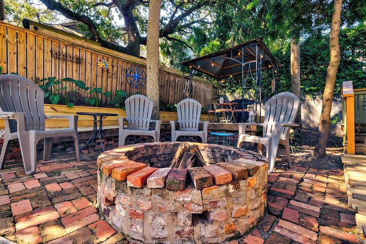 Beachside Boutique Inn – Folly Beach Rooms & Private Cottages