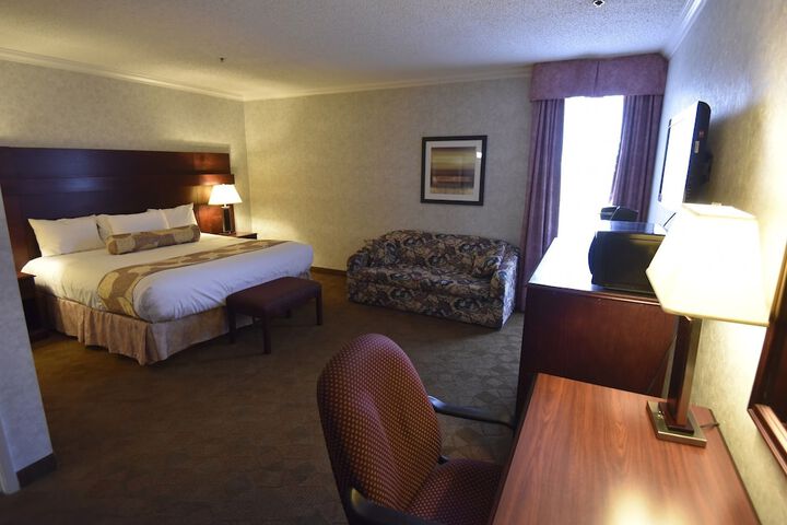 Room 10 of 19