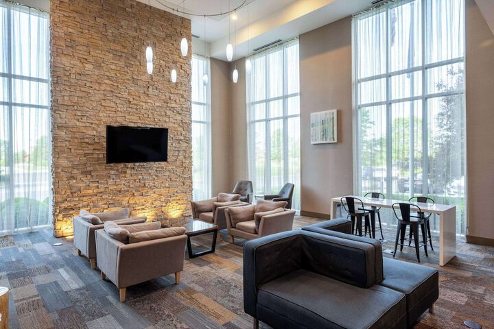 Hotel Interior 7 of 47