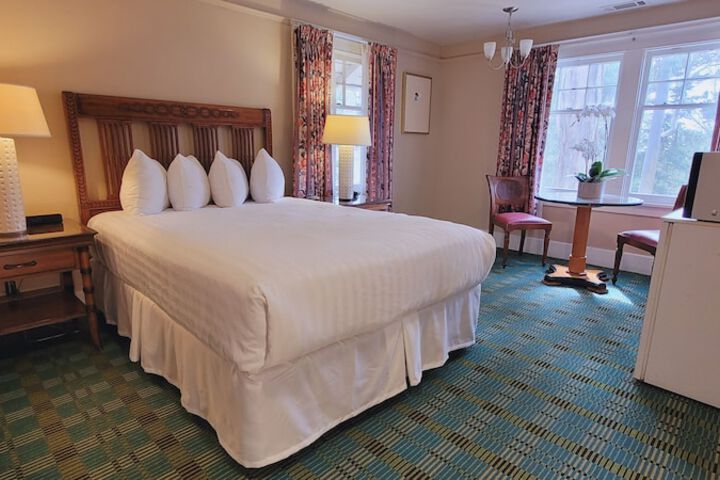 Room 44 of 58