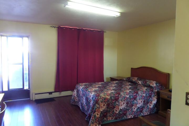 Room 23 of 43