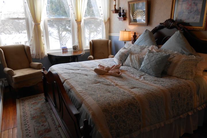 Room 46 of 82